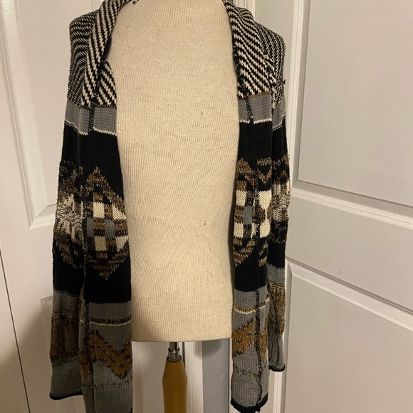 2-4-1 Francesca's Cardigans GREAT DEAL - Picture 2 of 14